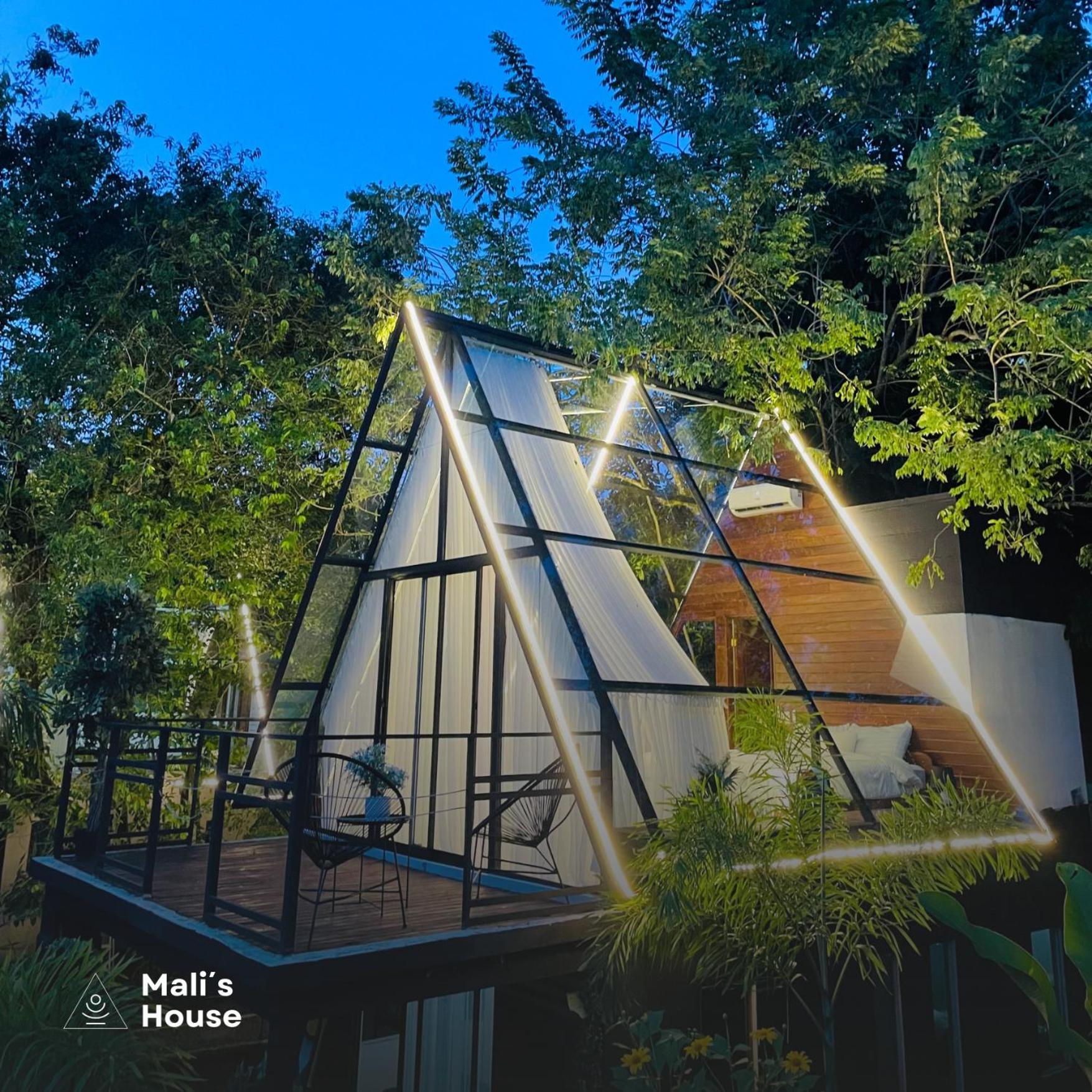 Mali'S House Hotel La Fortuna Kültér fotó