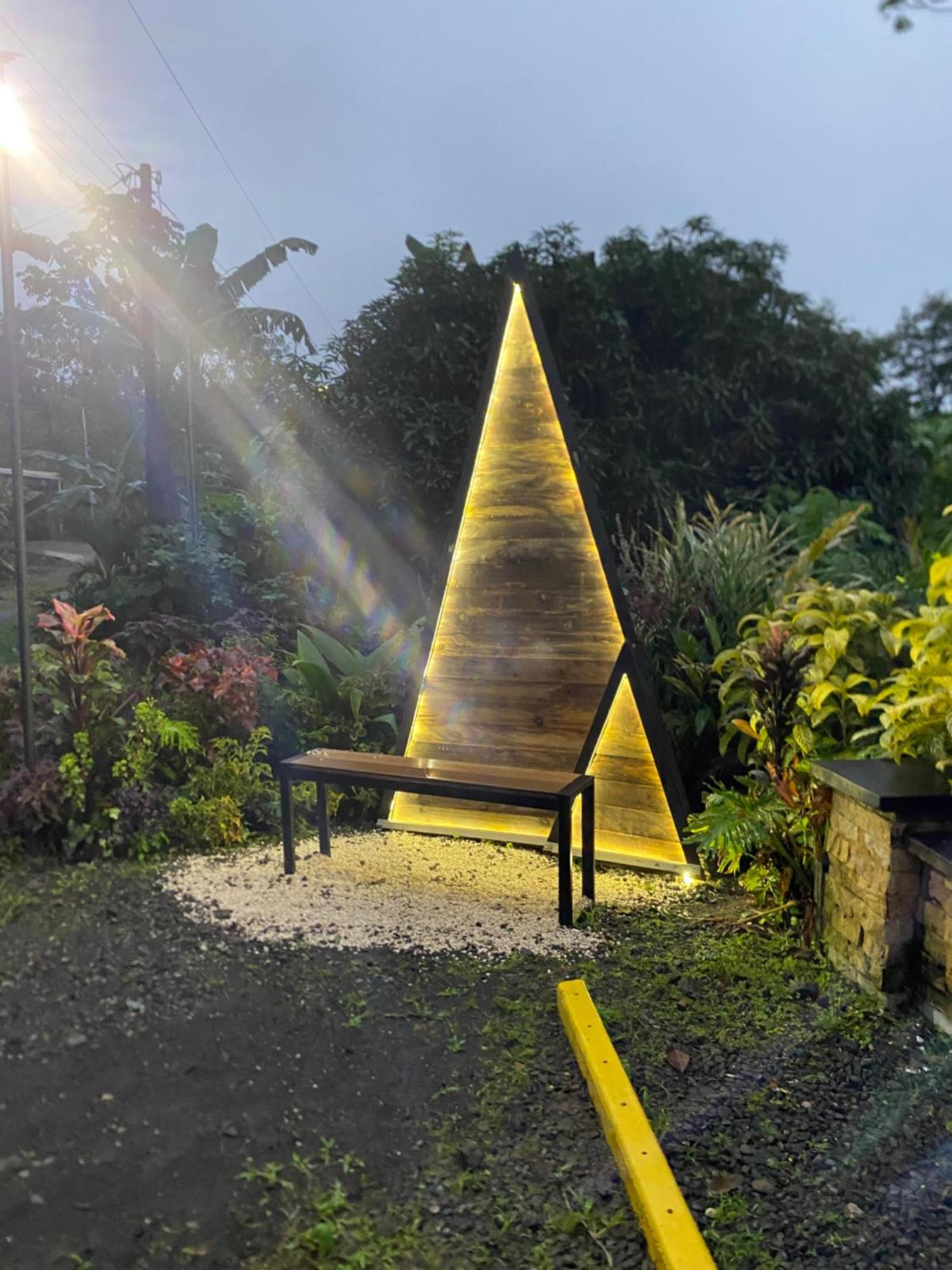 Mali'S House Hotel La Fortuna Kültér fotó